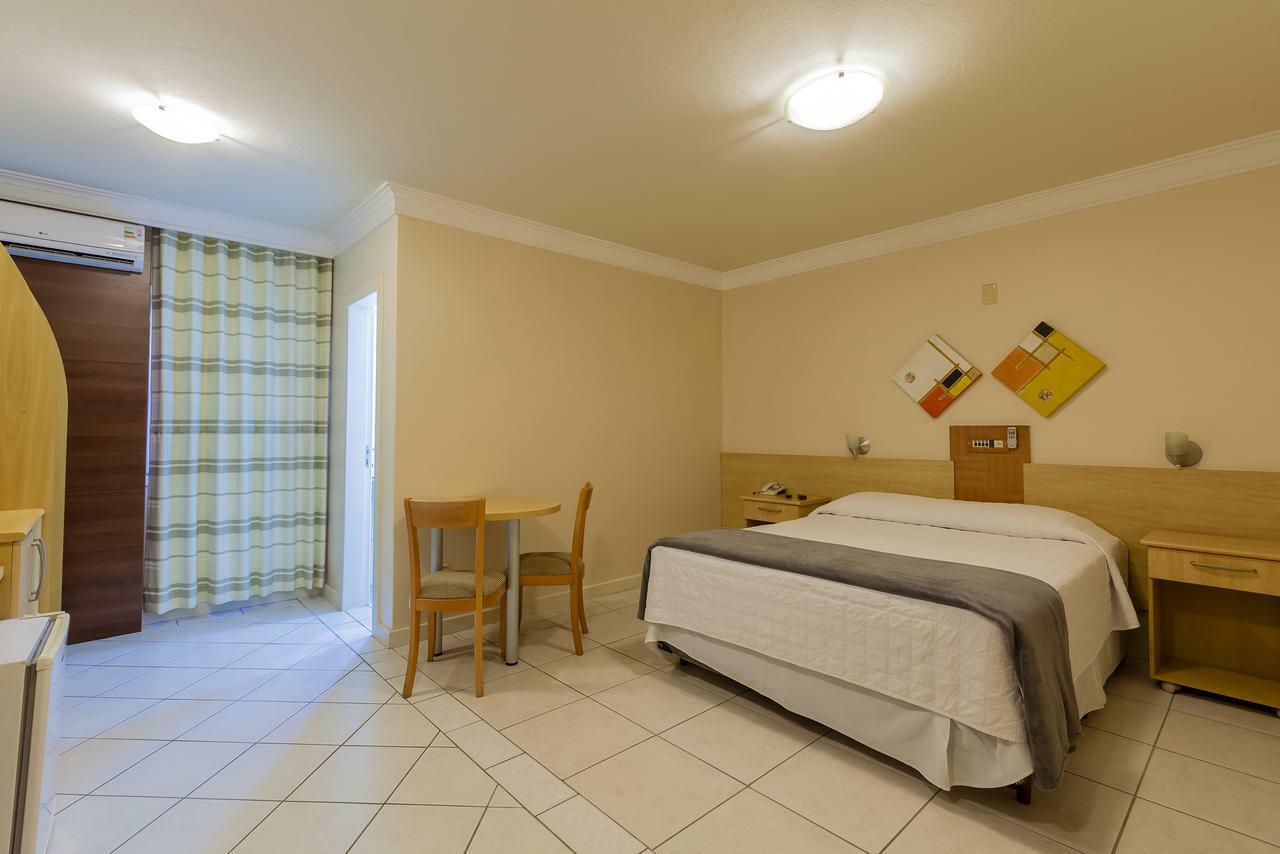 Tri Hotel Executive Criciuma Criciuma  Rum bild